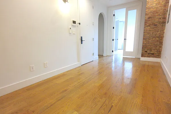 Rented by EXR | media 28