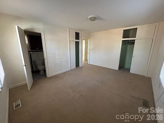 5th image of 408 Gillsbrook Rd