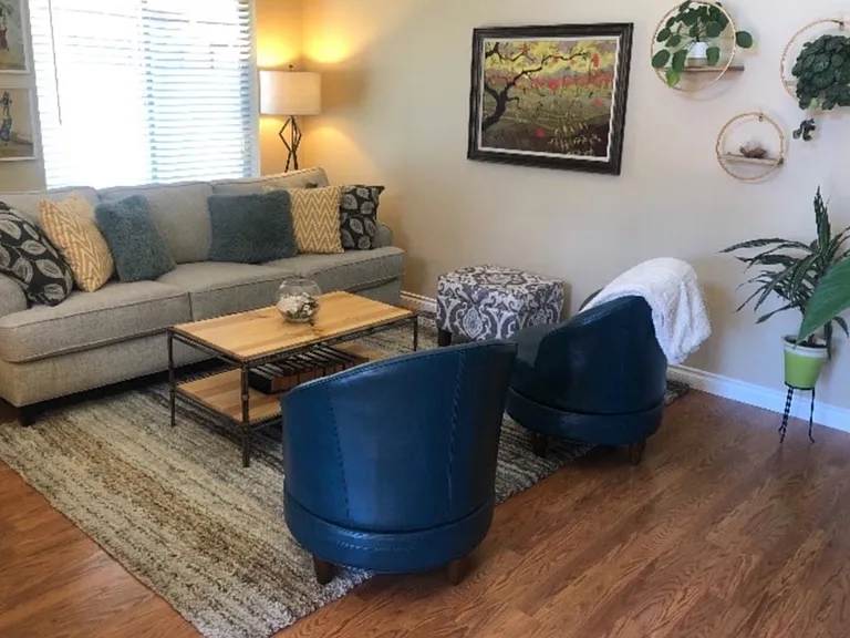 420 SE McKinley Ave — Photo 3