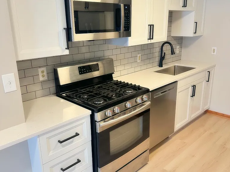 655 Washington St NE #1 — Photo 4