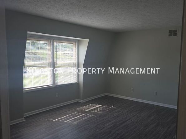 100 Summit Dr #9