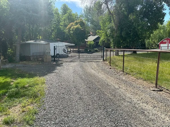 985 E 2450 S, Hagerman, ID 83332