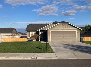 6107 Westport Ln, Pasco, WA 99301
