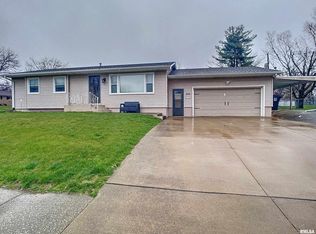 205 28th Ave, Moline, IL 61265