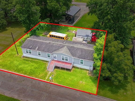 5th image of 406 Baker Cir