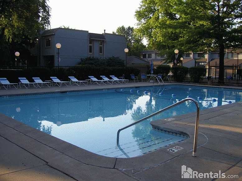1st image of 561 Quail Creek Dr