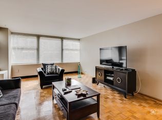 30 E Elm St APT 3C, Chicago, IL 60611