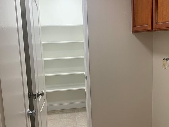 4th image of 1866 E Ryan Ln
