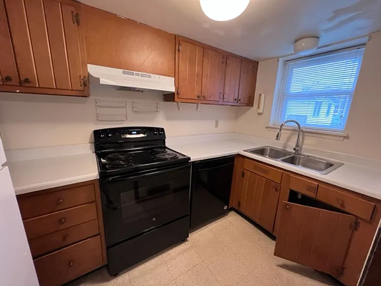 1406 Bass Ave — Photo 3