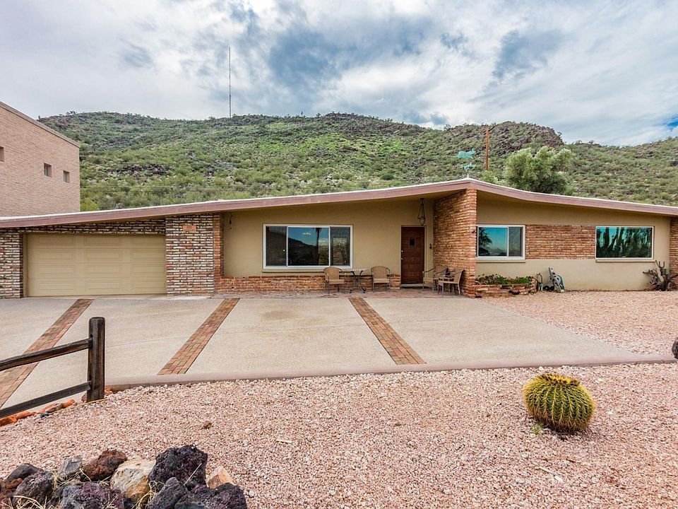 1533 W Windrose Dr