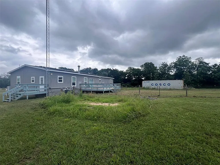 470 FM 896 — Photo 24