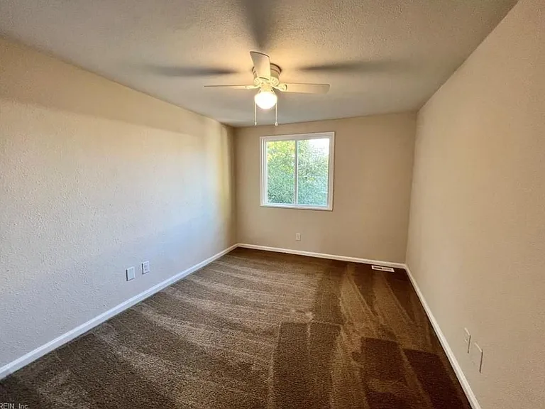 6505 Harvey Ct — Photo 13
