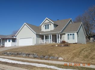 145 Saratoga Cir, Oregon, WI 53575