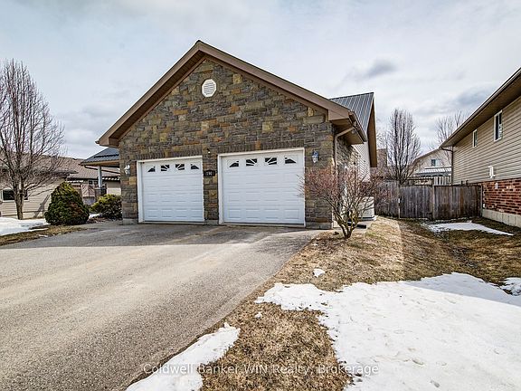 3rd image of 190 Sarah Rd