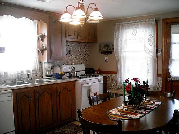 5th image of 93 Cumberland St