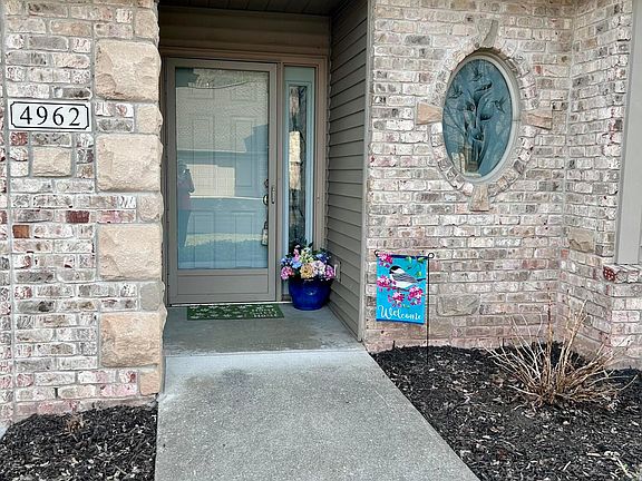 5th image of 4962 Barnsley Dr