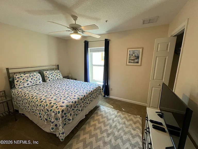 1018 S 1st St — Photo 19