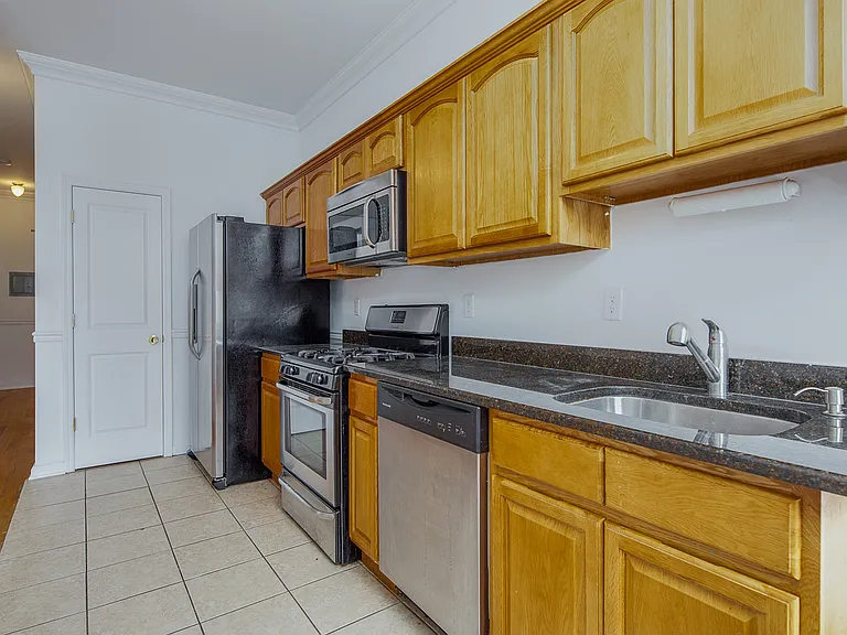 293 Communipaw Ave #1L — Photo 6