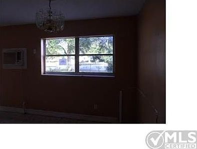 4th image of 15015 SW Lee Ave