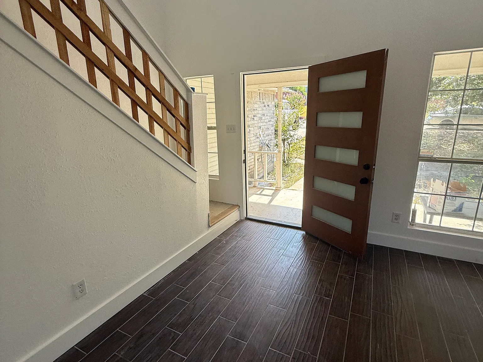 3 bed, 2.5 bath, 1793 sqft, $1,775 — Photo 2