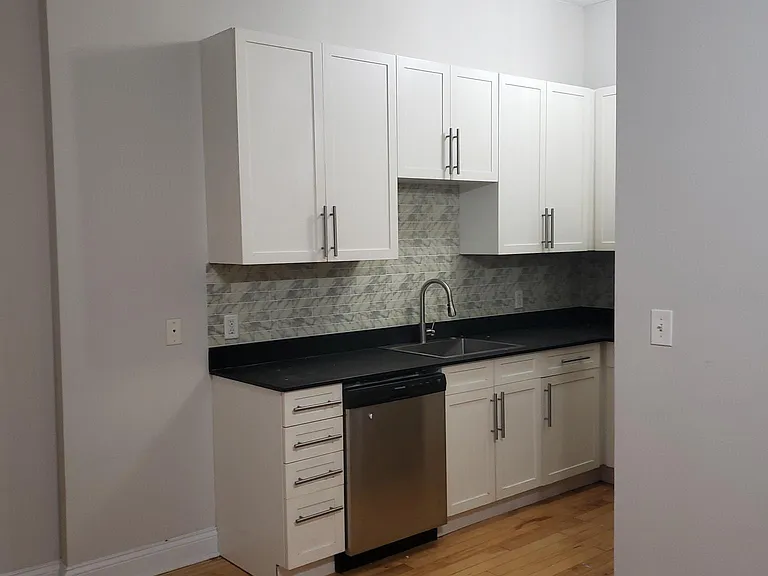 1933 Sidney St #A — Photo 10