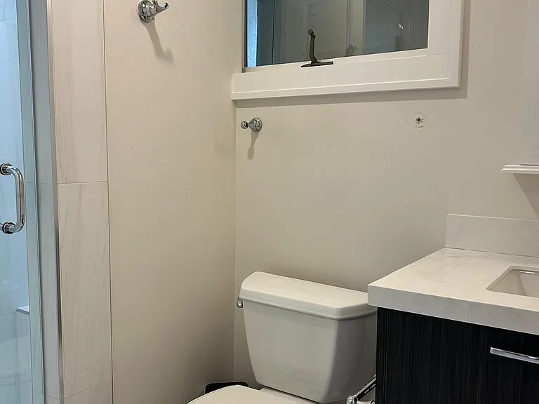 Bottom bathroom