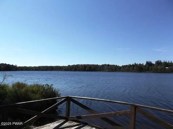 50 Forest Rd, Poyntelle, PA 18454