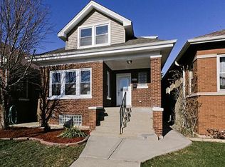 4156 W Barry Ave, Chicago, IL 60641