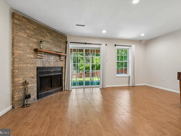 17 Ruddington Ct — Photo 33