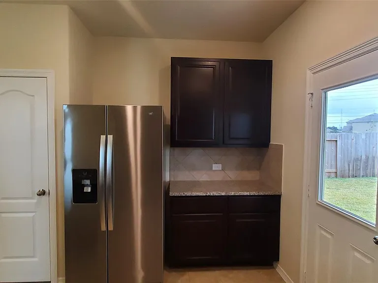 2530 Remembrance Cir — Photo 10