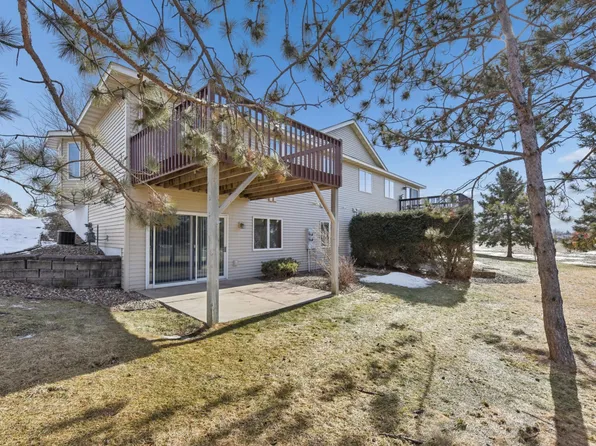 1102 Highpoint Ct, New Richmond, WI 54017