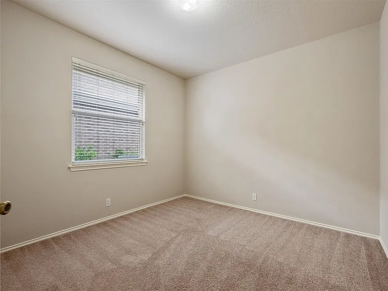 11619 Sonoma Dr — Photo 32