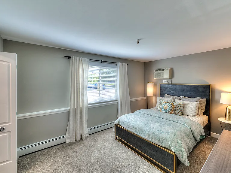 Eagle Creek Apartments — Photo 33