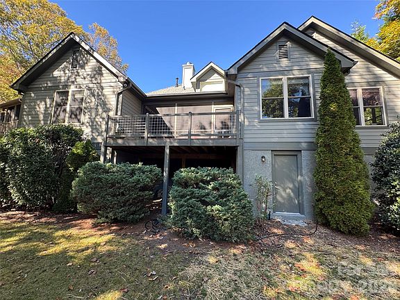 3rd image of 894 Dunroy Dr