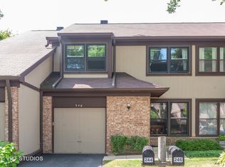 246 Woodmere Ln, Wheeling, IL