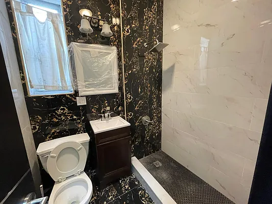 Rented by NY Living Solutions | media 27