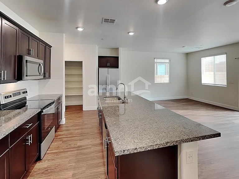 6121 Wild Lilac Ct — Photo 3