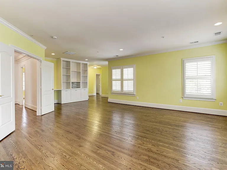 7233 Addington Dr — Photo 10