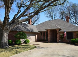 110 Fountain Hills Dr, Garland, TX 75044
