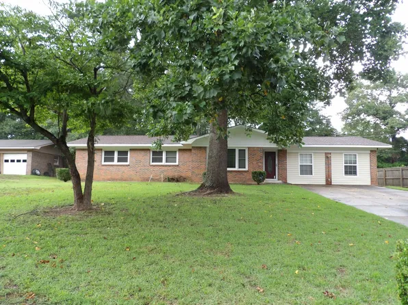 220 Yellowleaf Dr, Enterprise, AL 36330