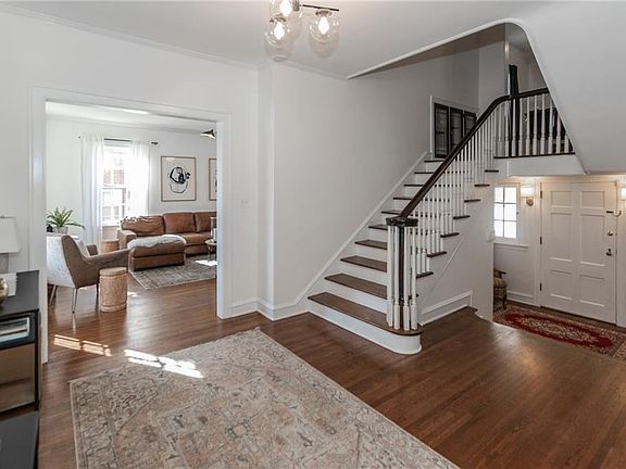 2nd image of 4646 Graceland Ave