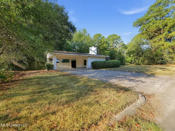 305 Sun Dr, Jackson, MS 39211