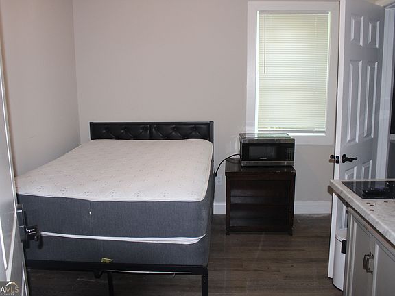 5th image of 3937 Log Cabin Dr