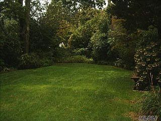 5th image of 2665 Hewlett Ave