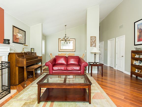 5th image of 5341 Duncannon Ave