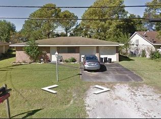 215 S Noble Rd, Texas City, TX 77591