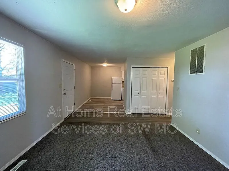2 bed, 1.0 bath, 780 sqft, $730 — Photo 4