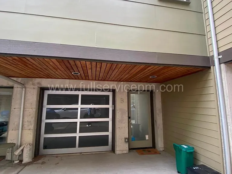 210 Boston St #B — Photo 35