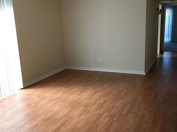 2nd image of 1525 27th St #1