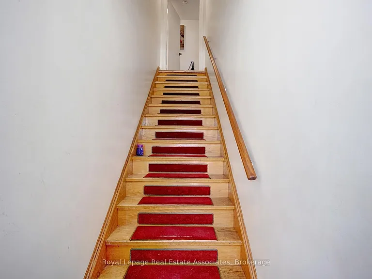 49 Bemersyde Dr #A — Photo 14